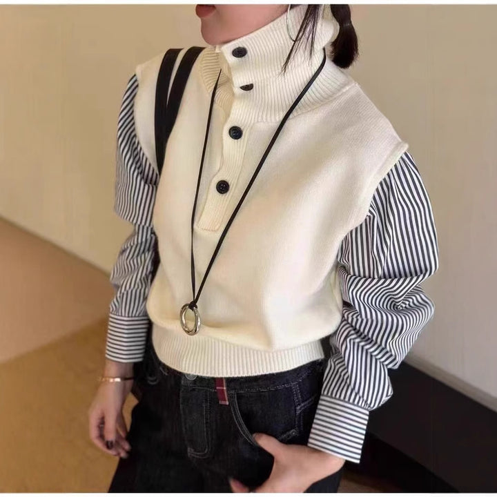 Kvindernes elegante pullover med høj krave og knapdetaljer Stilla