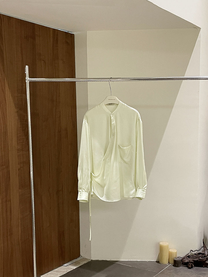 Damebluse med innovativt draperet design og fine detaljer Stilla