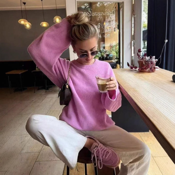 Dame hyggelig rundhals sweater lavet af fin strik kvalitetsblanding Stilla