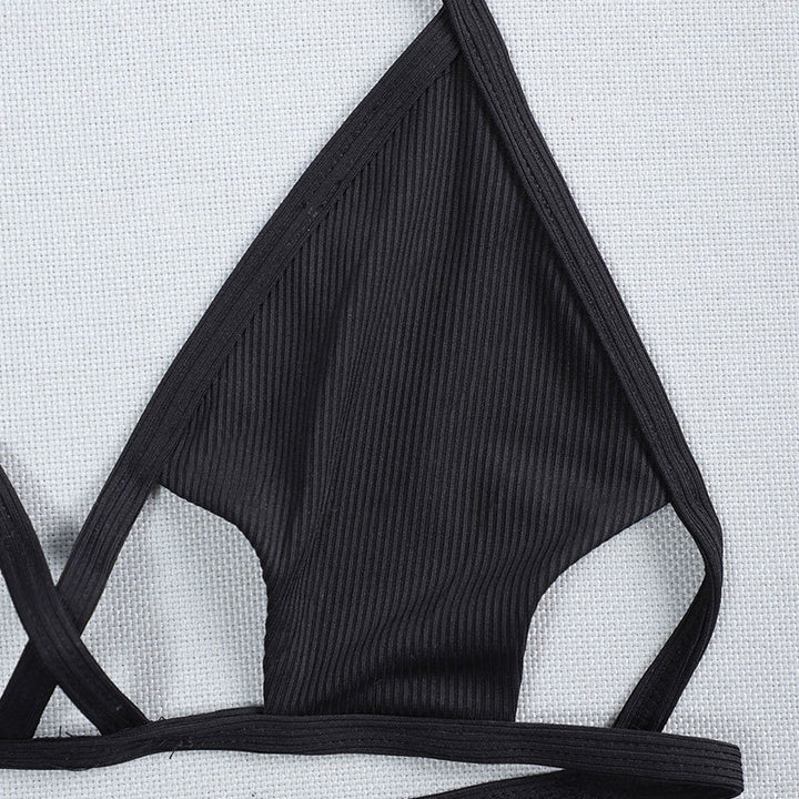 Dame Triangel-Bikini med forførende cut-out-design og justerbare stropper Stilla