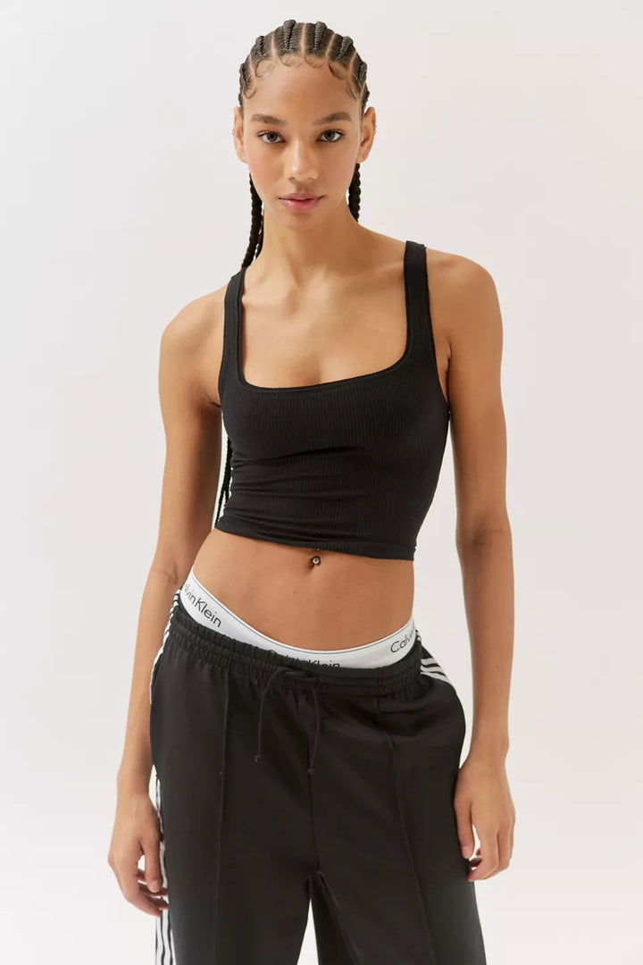 Dame kropsnær Cropped Top med kvadratisk udskæring og ribstruktureret Stilla