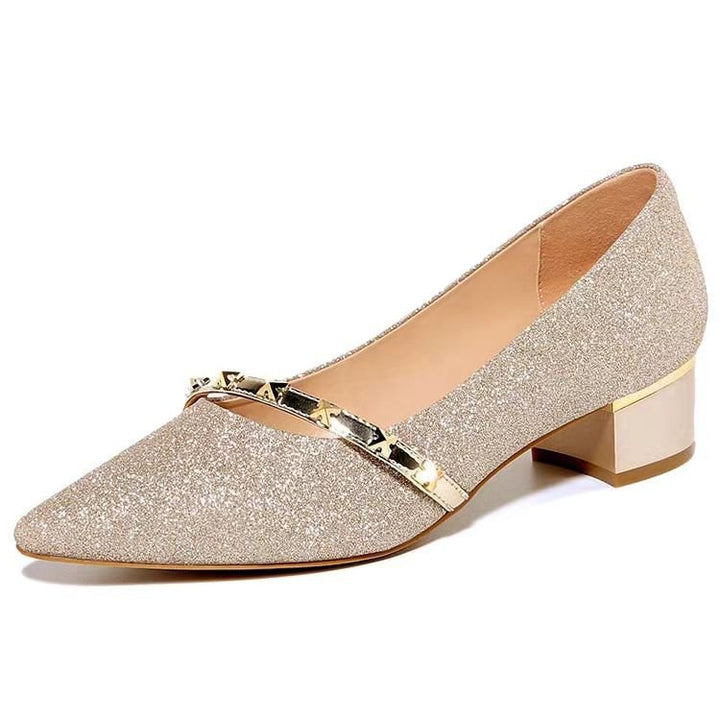 Dame Elegante Pumps med glitrende overflade og gyldne accenter Stilla
