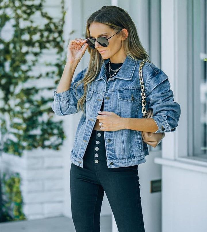 Damer afslappet jeansjakke med oversized snit og moderne detaljer Stilla