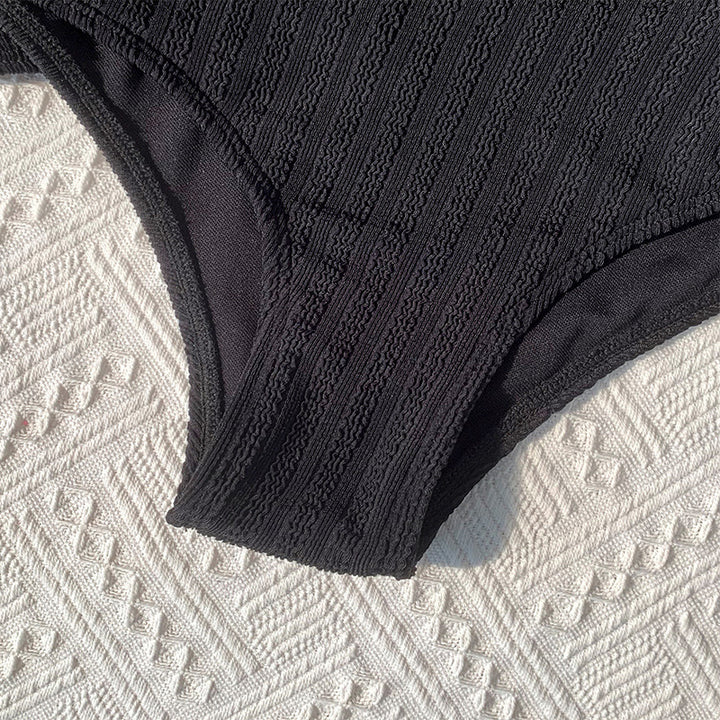 Dame Bikini-sæt med moderne high-cut trusser og sporty crop-top Skovae