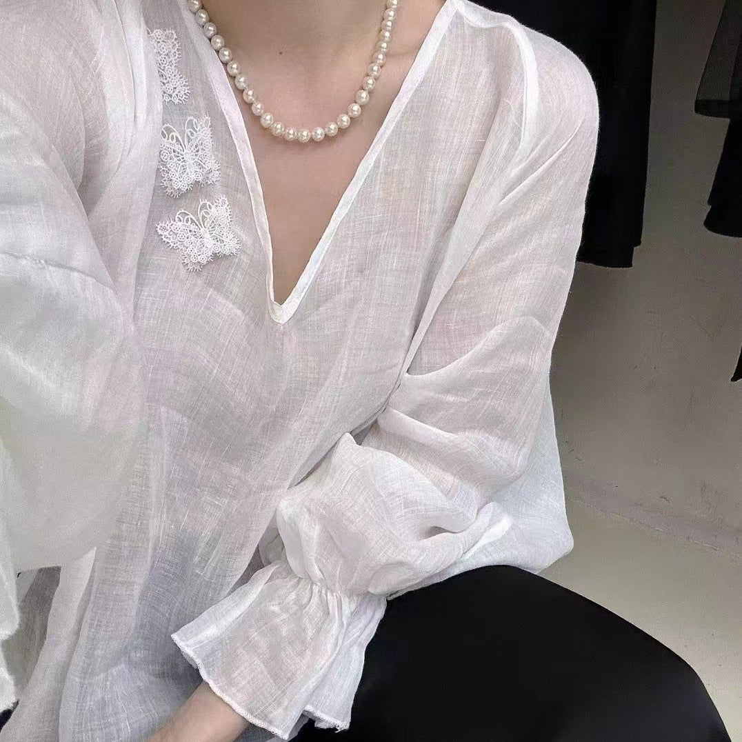 Femme Elegante Flydende Linnedbluse med Spidsedekoration Stilla