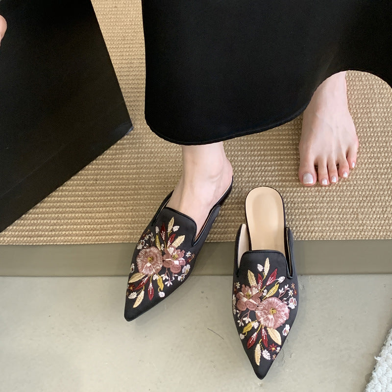 Dame elegante Mules med florale broderier og spids tå Stilla