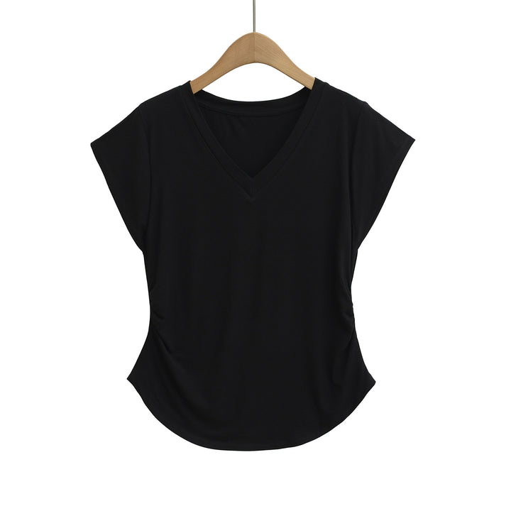 Dame V-hals T-shirt med afslappede detaljer og figurspillende snit Stilla
