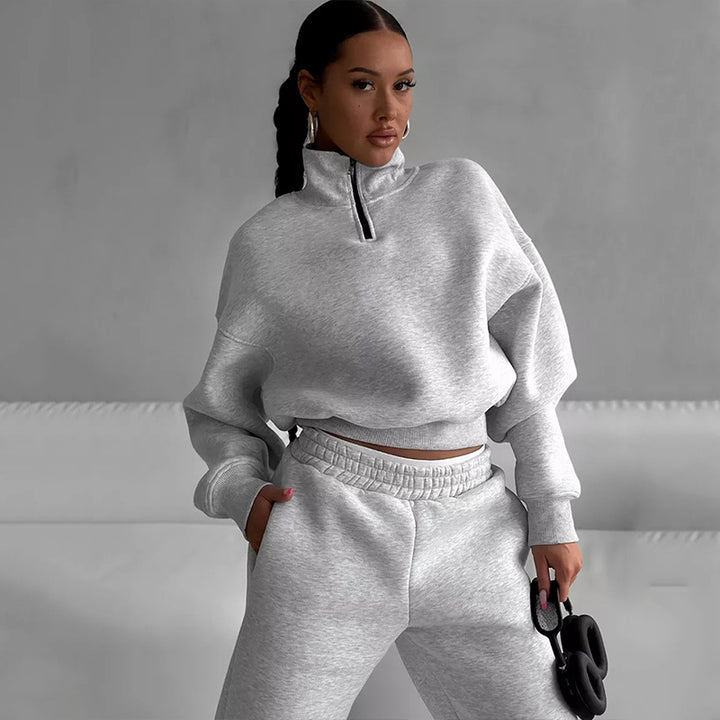 Klassisk cropped sweatshirt til kvinder med høj krave Skovae