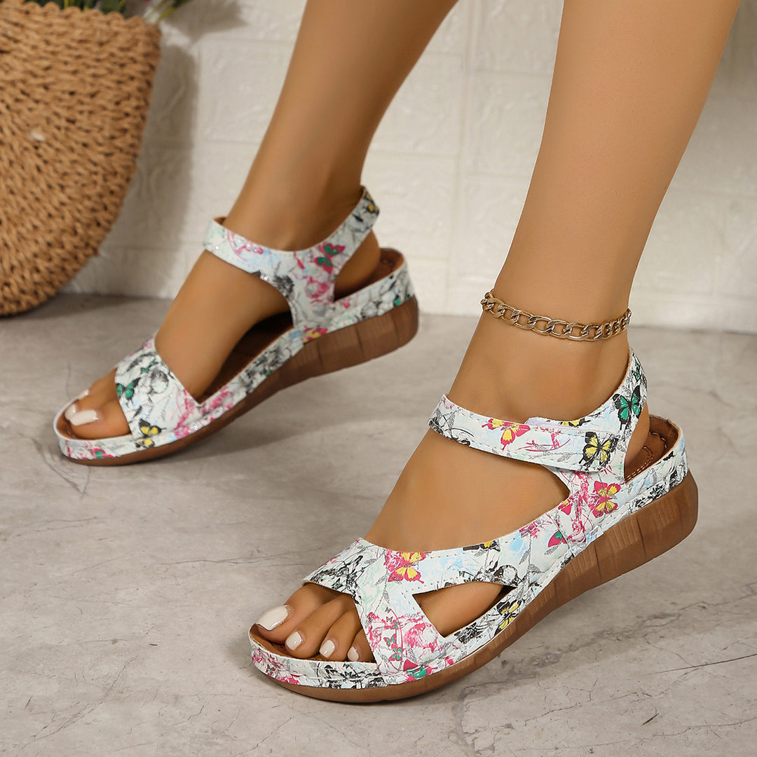 Dame komfortable Wedge-sandaler med lukkede remme og fleksibel sål Stilla