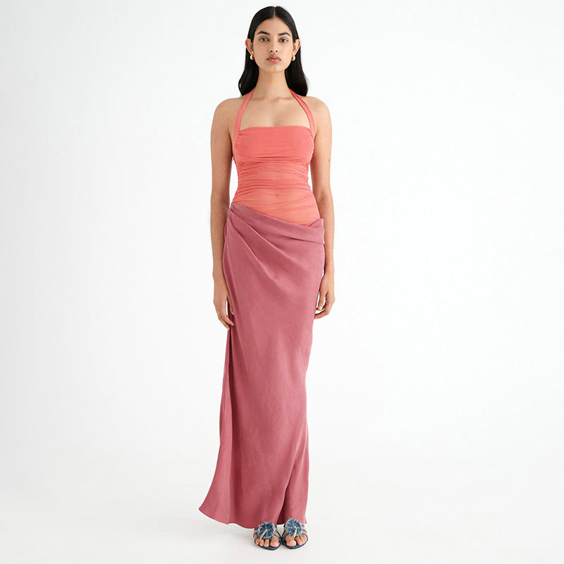 Femme Halter Neck Maxi Kjole med elegant Draperet Detalje Stilla
