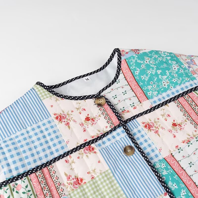 Kvinders patchwork-jakke med stilfuldt design og praktiske lommer Stilla