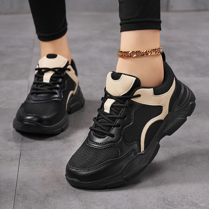 Dame nan moderne komfort sneakers i retro-look med åndbart mesh, polstret hæl og profileret let sål konstruktion Skovae