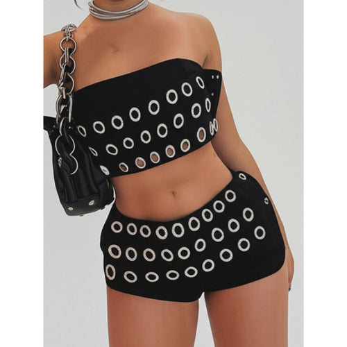 Damen modischer Minirock mit asymmetrischem Schnitt und metallischen Details Skovae