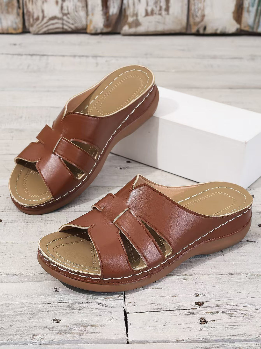 Dame Komfortable og stilfulde sandaler med elegant krydsrem Stilla