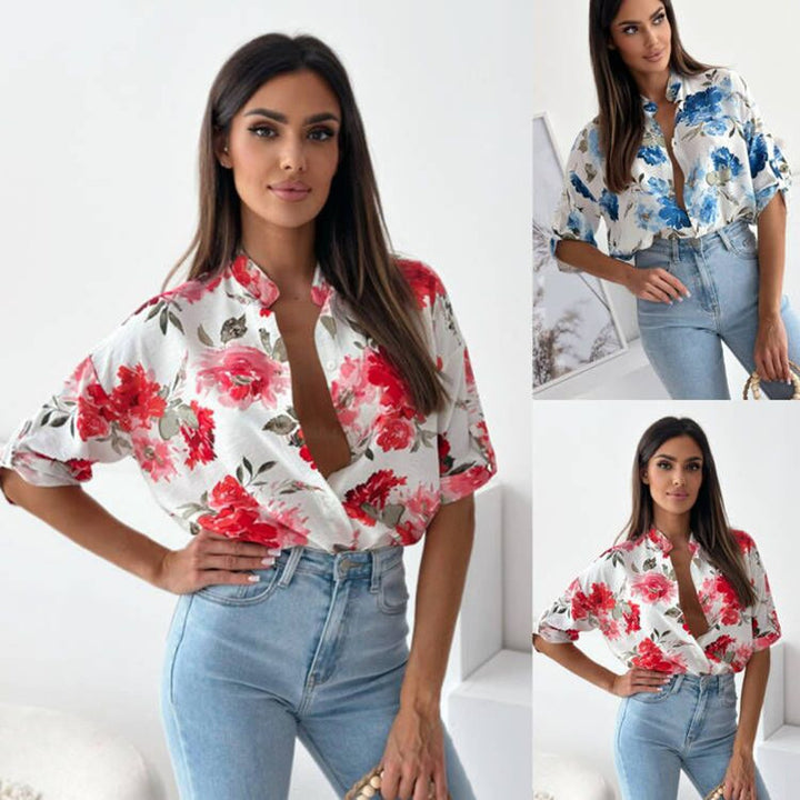 Damebluse med floral design og casual snit Stilla