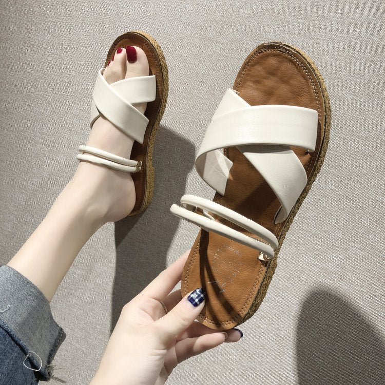 Dame na flade sandaler med krydsede polstringstropper, tredobbelt elastisk hælstrap og ergonomisk korksål Skovae