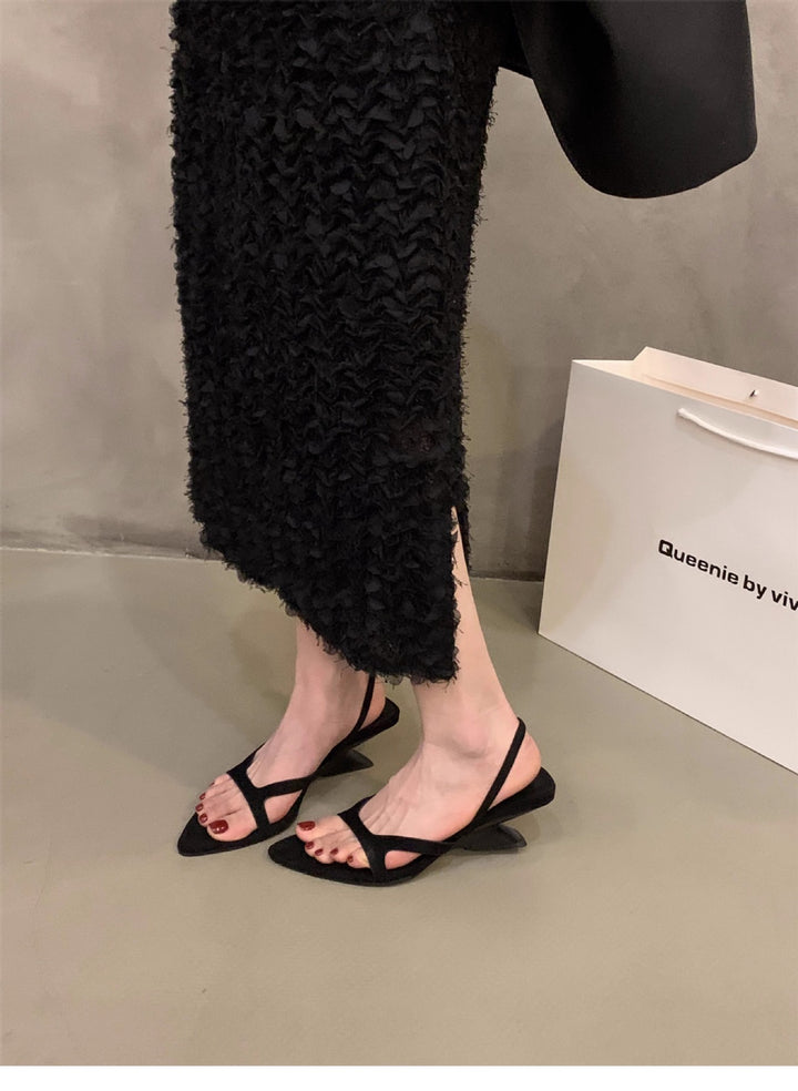 Dame Strappy Open-Toe Hælsandal med unikt design Stilla