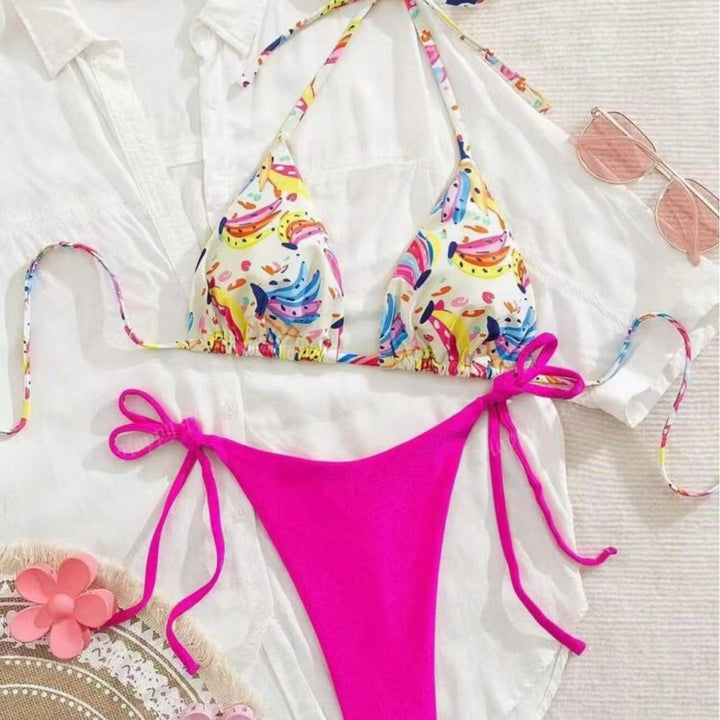 Dame bikini-sæt med farverigt frugtmønster og sidelæns knude Skovae