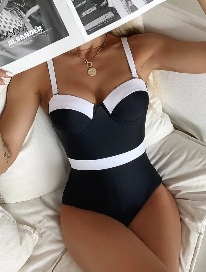 Dame Heldragt med moderigtig bustier-design og kontrasterende stropper Stilla