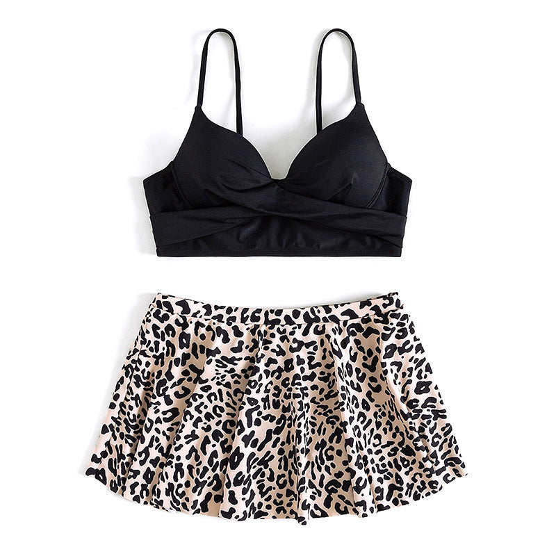 Dame sporty skort med trendy leo-mønster Skovae