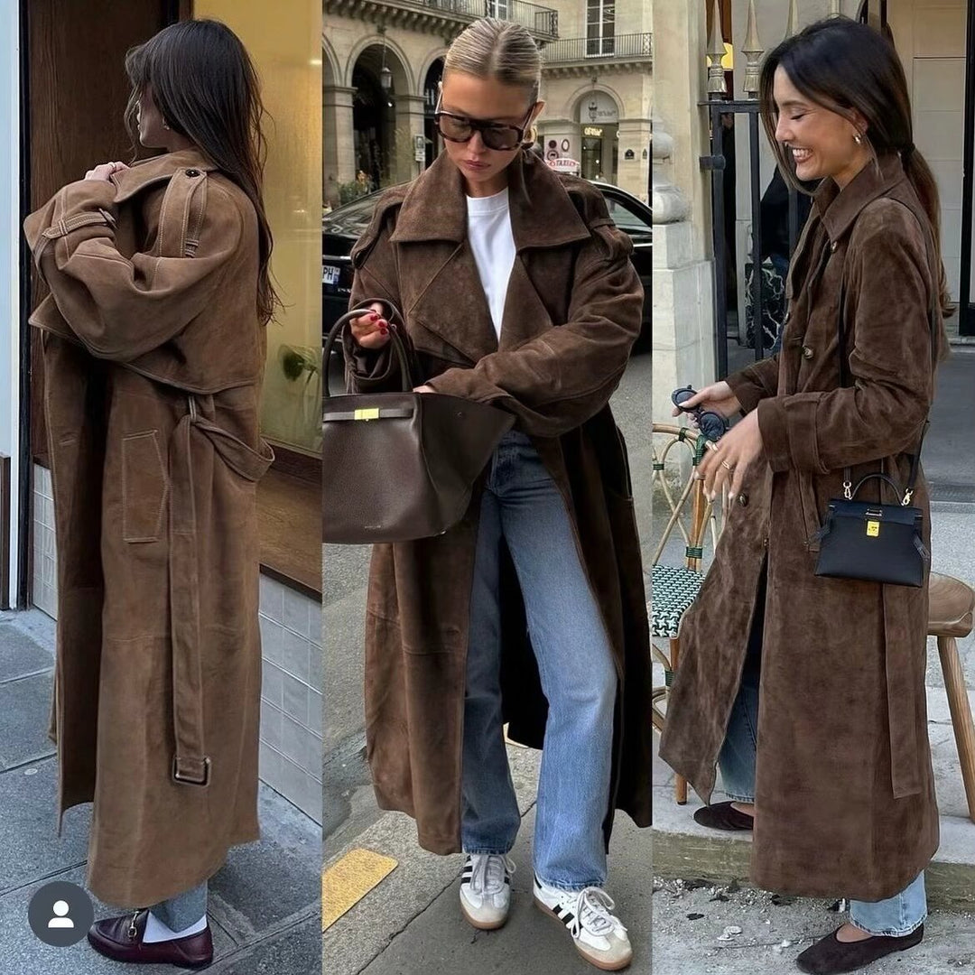 Kvinders fashionable trench coat i elegant suede design med praktisk bælte Stilla