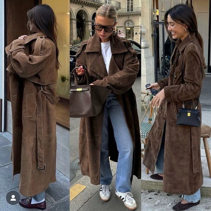 Kvinders fashionable trench coat i elegant suede design med praktisk bælte Stilla