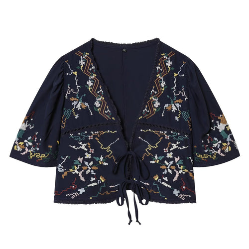 Dame kort bluse med plads til elegante bind Skovae