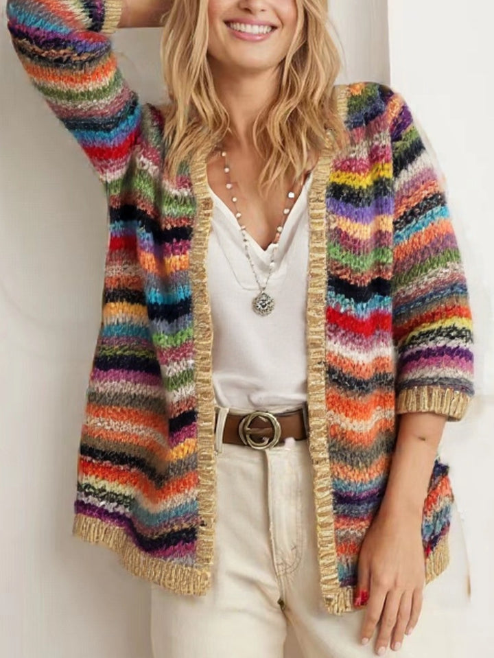 Kvinders trendy cardigan med farverigt zigzag mønster og frynsede kanter Stilla