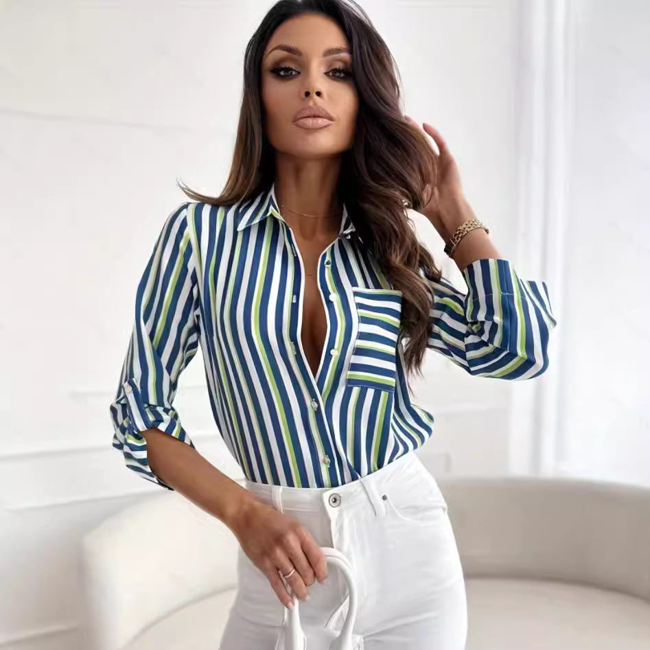 Dame stribet skjortebluse med moderne detaljer Stilla