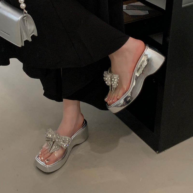 Dame Plateau-Mules med rhinsten-belagte sløjfer og elegant transparent design Stilla