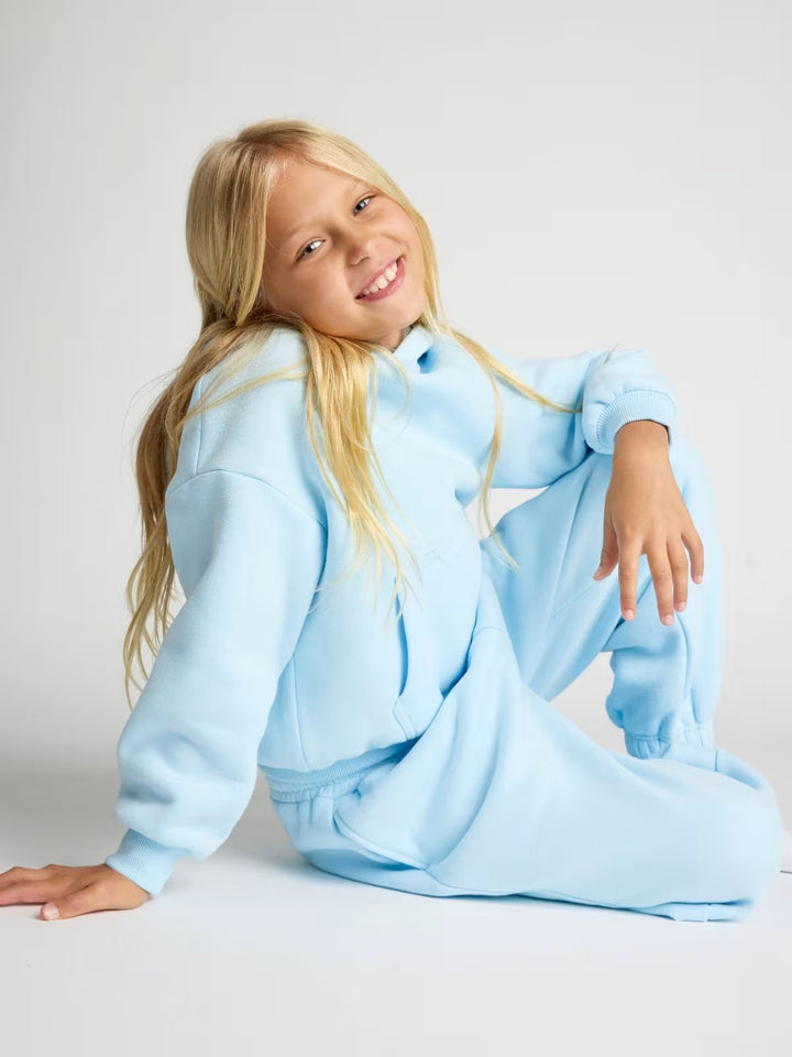 Dame afslappet hoodie med blødt indvendigt foder og praktiske lommer Stilla