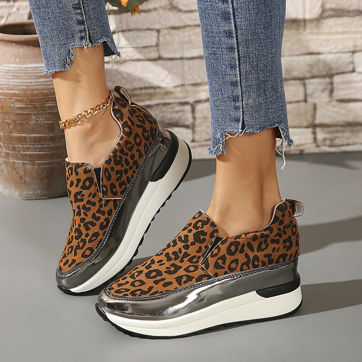 Dame Slip-On Sneakers med flettet overdel og trendy hælhøjde Stilla
