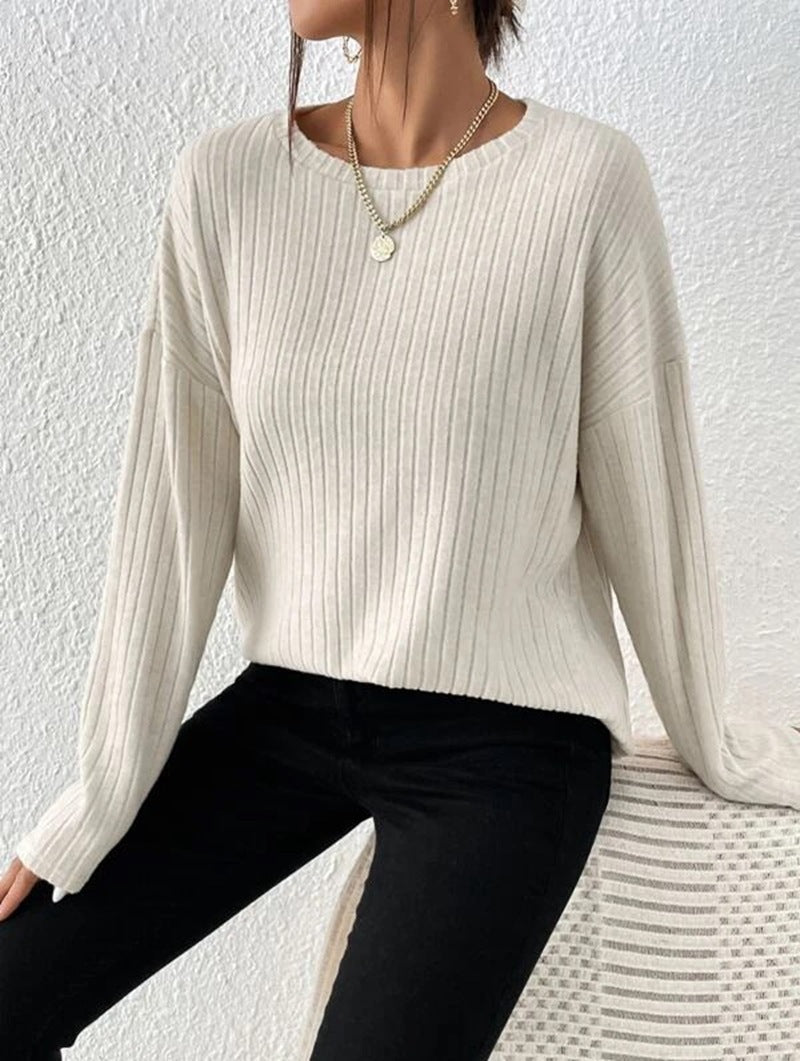 Dame strik pullover med fine rib detaljer Stilla