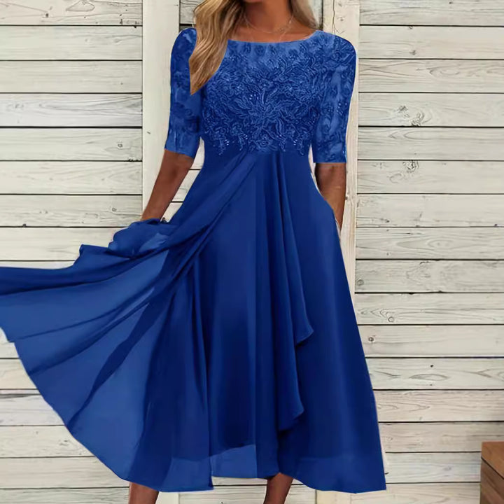 Damer na elegant chiffon midikjole med bestiklet spidsoberdel og halvlange ærmer Skovae