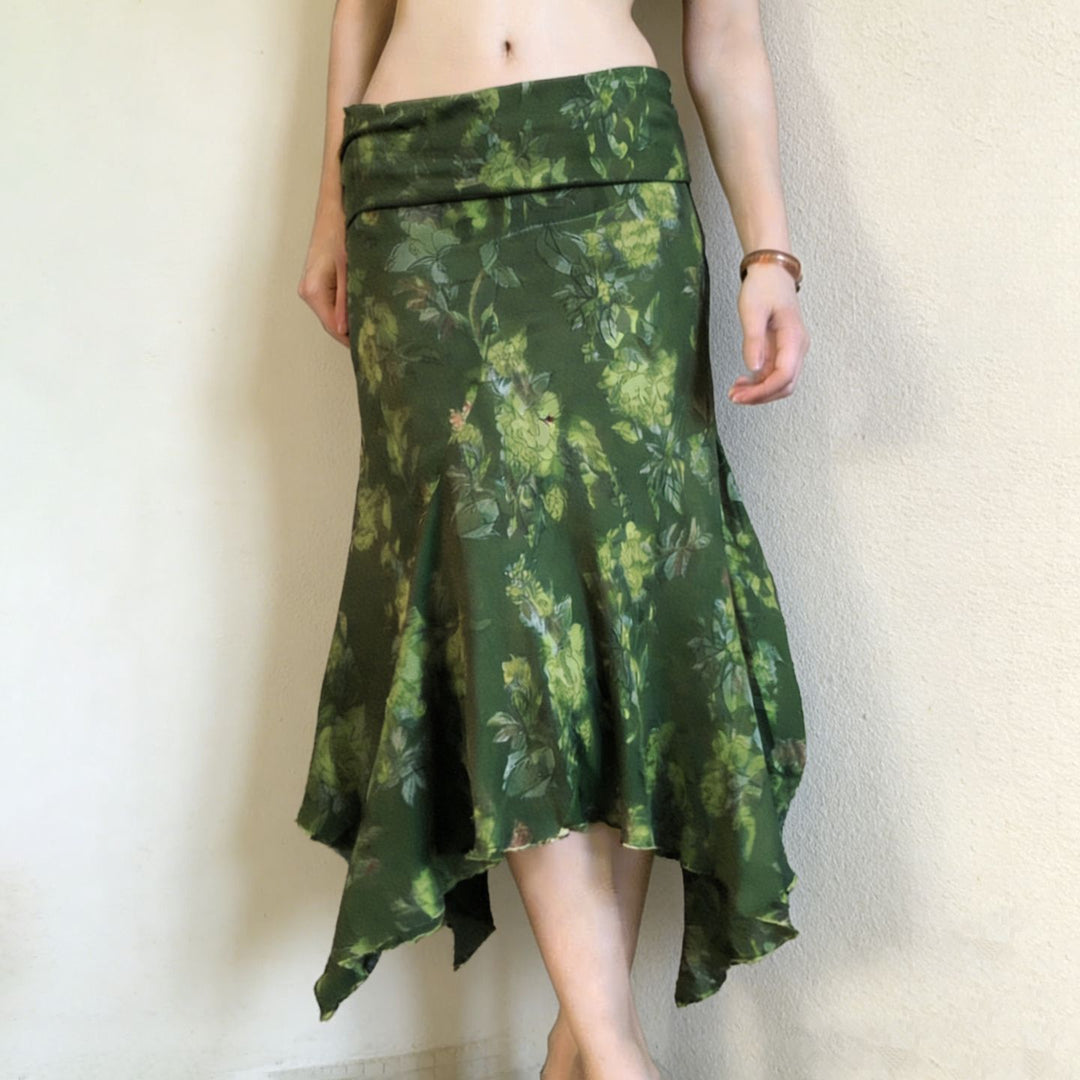 Damen asymmetrischer Maxi-Rock mit floralen Akzenten und elastischem Bund Skovae