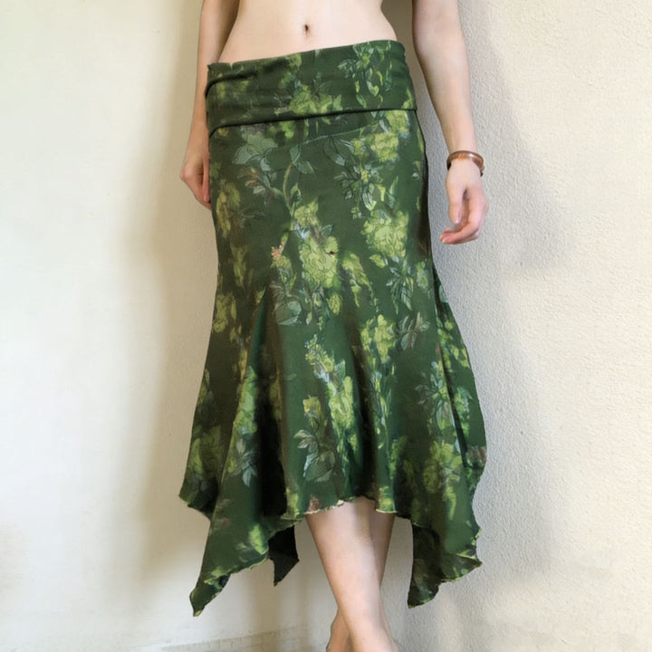 Damen asymmetrischer Maxi-Rock mit floralen Akzenten und elastischem Bund Skovae