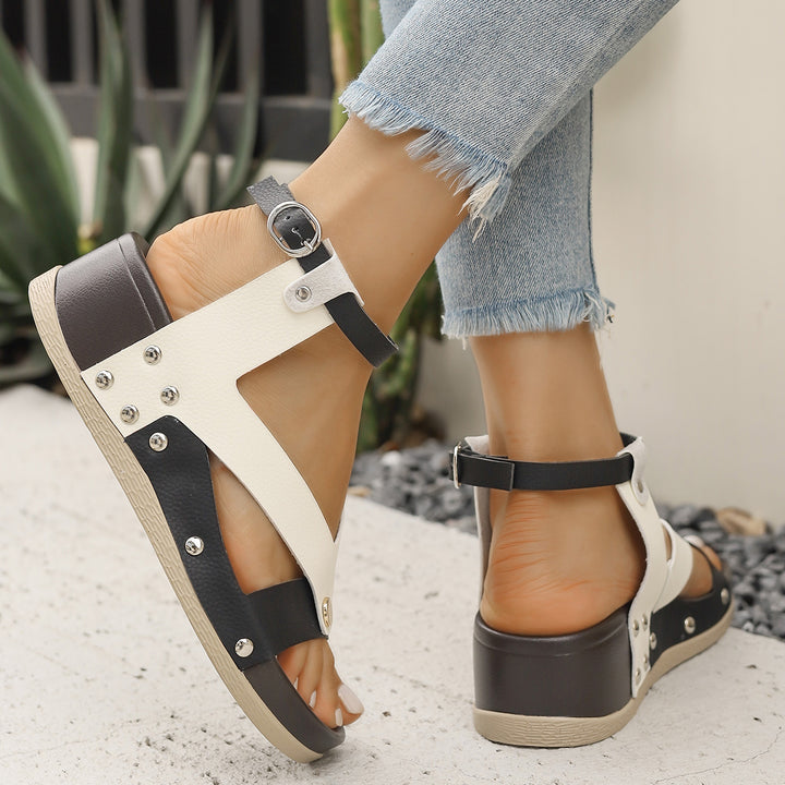 Dame komfortable sandaler med florale accenter Stilla