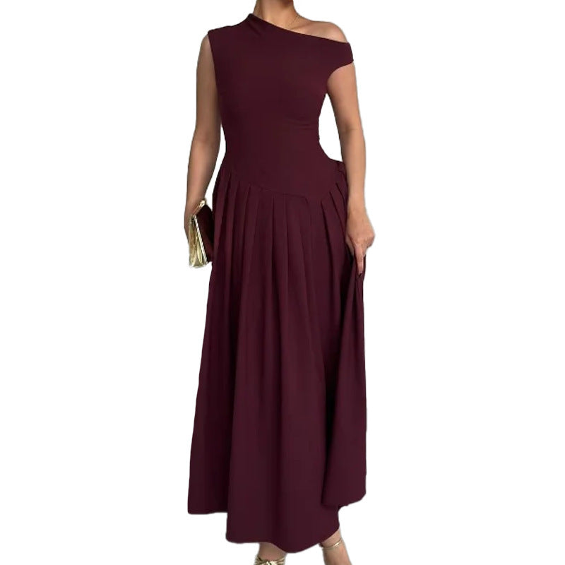 Kvinders elegante off-shoulder maxi kjole med plisseringer og flydende nederdel Stilla