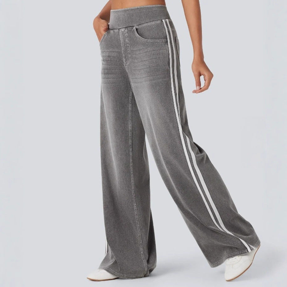 Damerne let baggy joggingbukser i jeanslook med elastisk komforttalje, sidelæssede kontraststriber og stiklommer Skovae