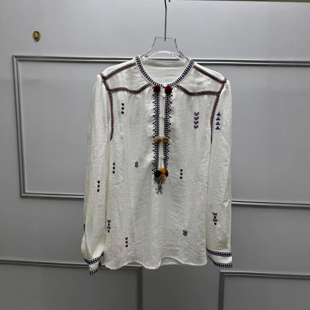 Dame broderet bluse med fine kvaster og legende detaljer Stilla