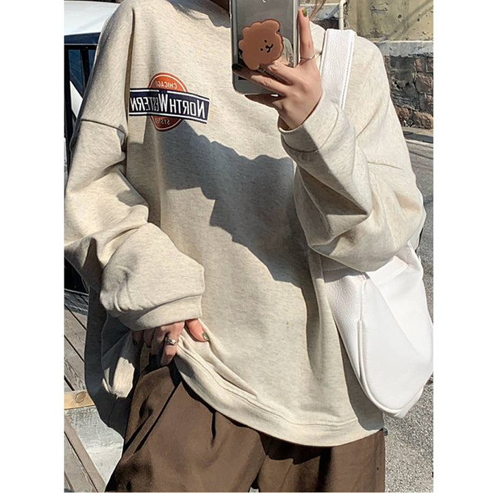Dame casual oversized sweater med stilfuld logo og behageligt blødt indvendigt foder Skovae