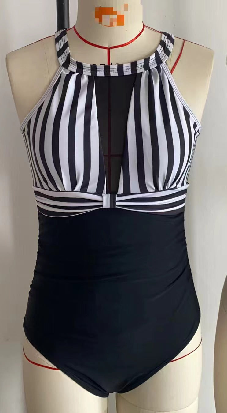 Dame Sporty Én-piece badedragt med raffineret mesh-detalje Skovae