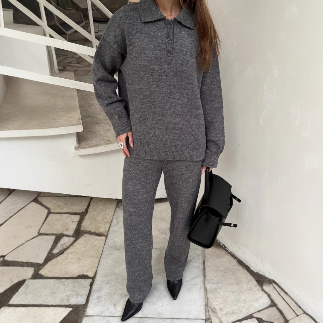 Kvindernes strikkede lounge wear sæt med elegant snit og behageligt blødt materiale Stilla