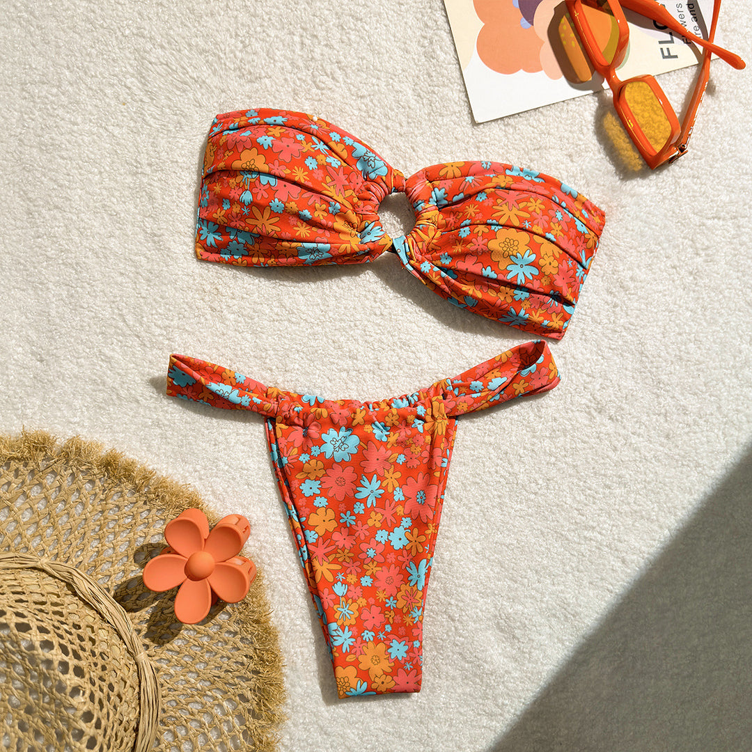 Dame Bandeau-bikini med stilfuldt knudedesign Skovae