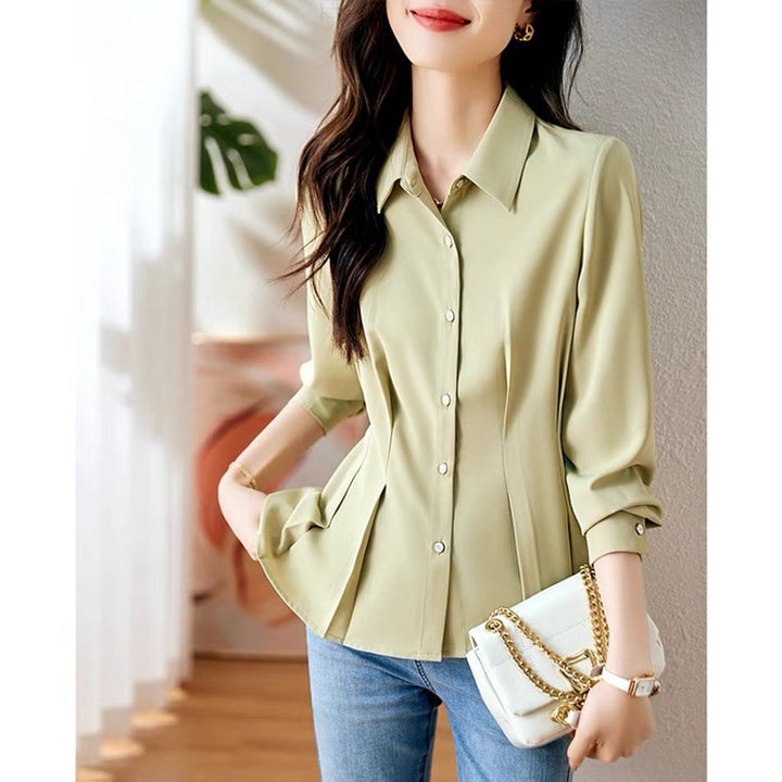 Dame elegant bluse med rynker og kvalitets knapdetaljer Stilla