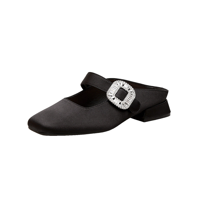 Dame Sling-Mules med elegant spændeapplikation Stilla