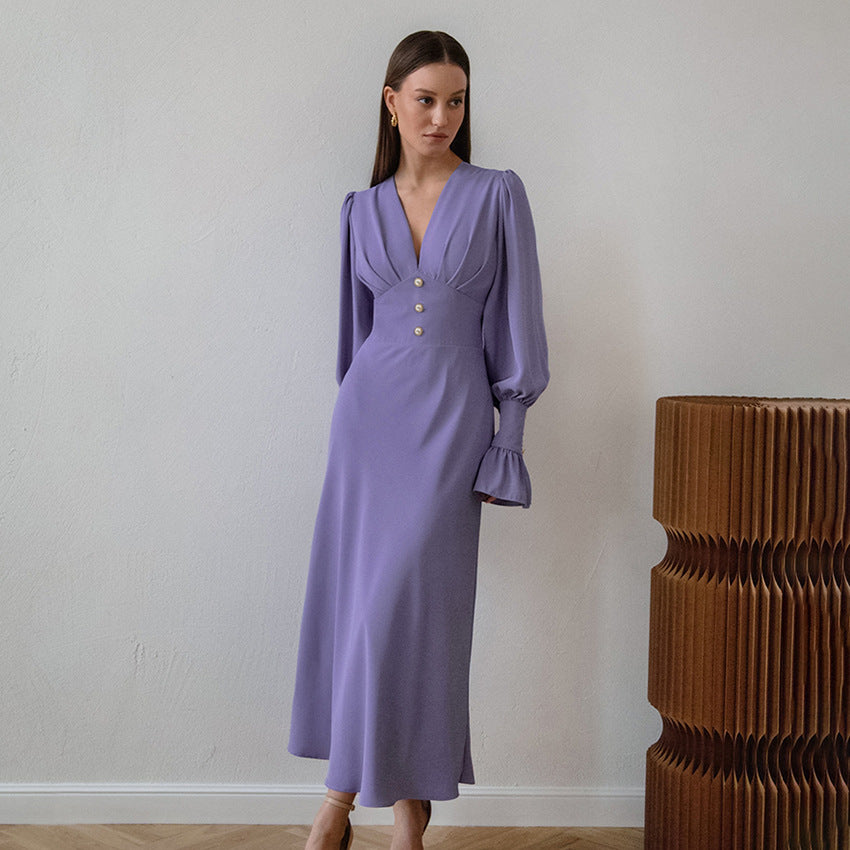 Dame elegant Midikjole med dyb V-hals, dekorative knapper og flæseærmer Stilla