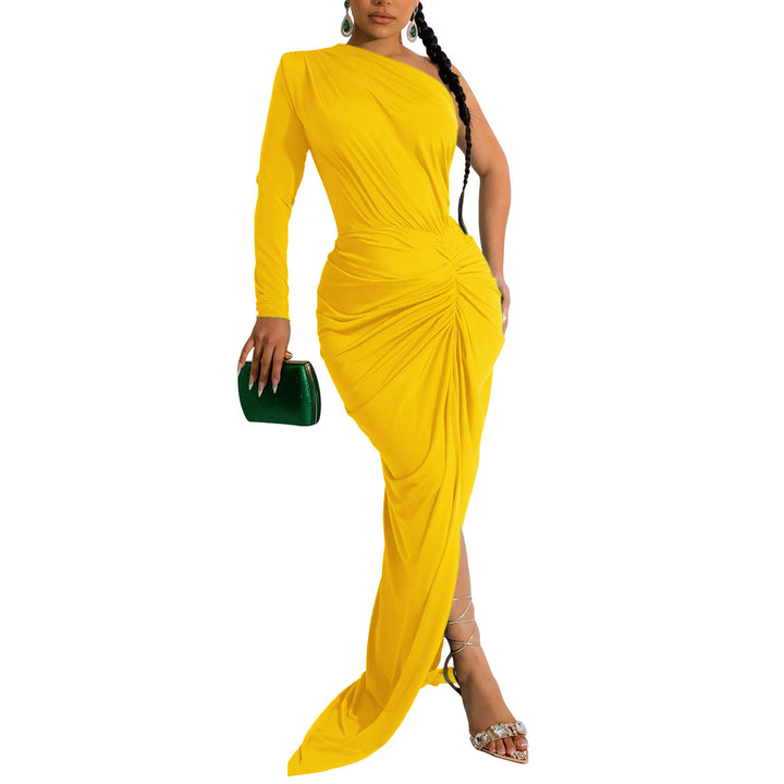 Dame elegant vikdress med asymmetrisk snit og glat drapering Stilla