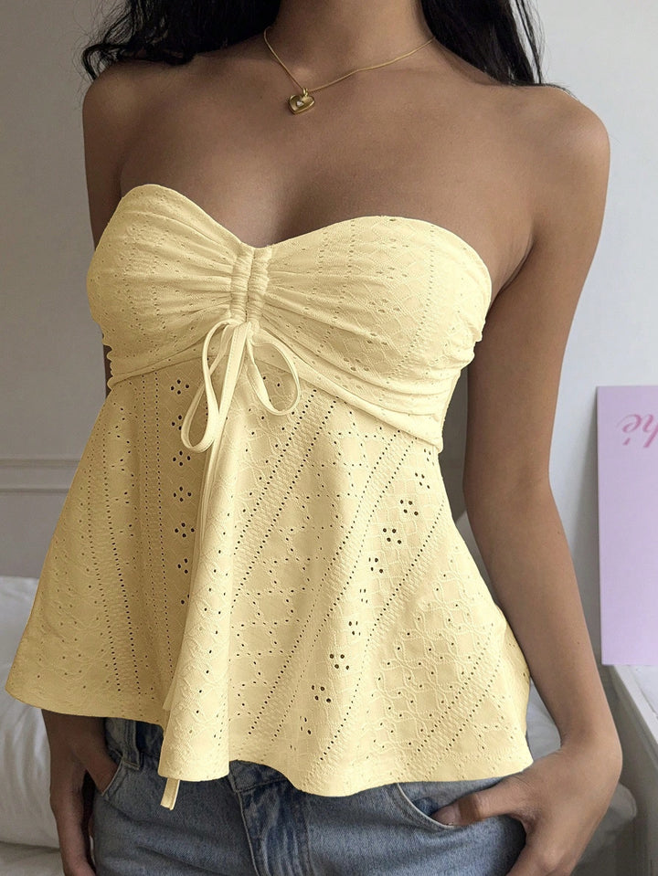 Kvinders off-shoulder bluse skjorte med smagfuldt blonderdesign Stilla