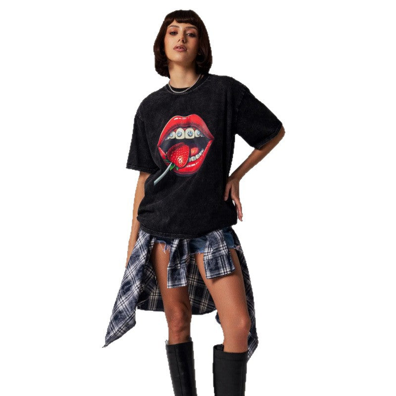 Dame T-shirt med kreativ læbe motiv og afslappet oversized pasform Stilla